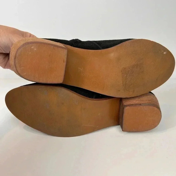 Denver Hayes Suede Booties, low ankle, Size 7.  NEW - Picture 10 of 10